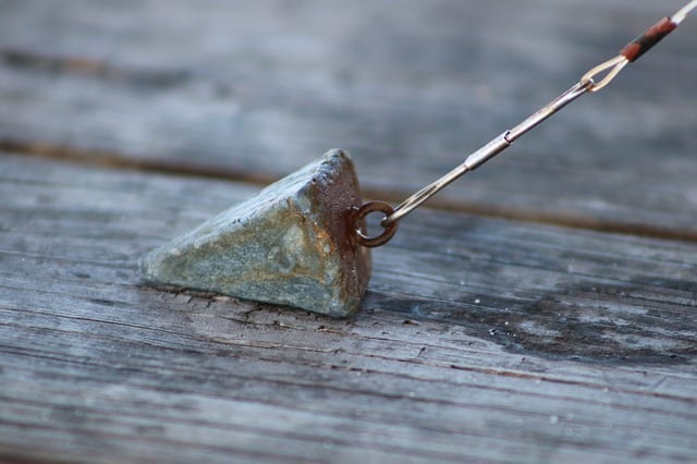 triangle fishing sinker